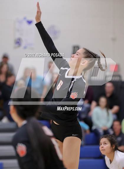 Thumbnail 3 in Selma vs. California City (CIF CS D5 Semifinal) photogallery.