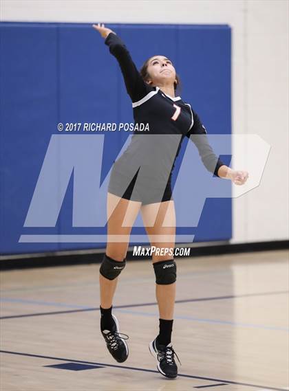 Thumbnail 3 in Selma vs. California City (CIF CS D5 Semifinal) photogallery.