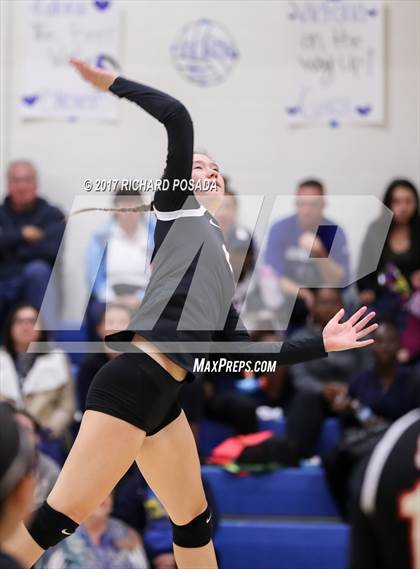 Thumbnail 3 in Selma vs. California City (CIF CS D5 Semifinal) photogallery.