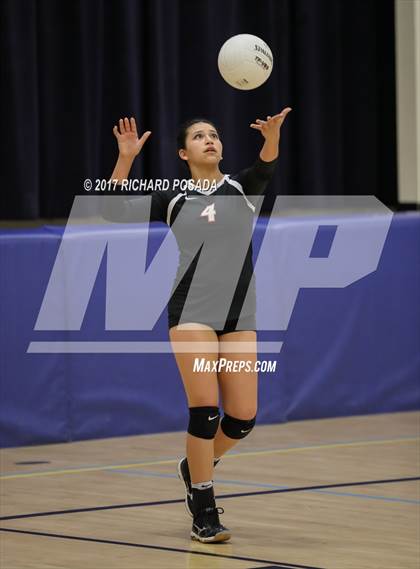 Thumbnail 3 in Selma vs. California City (CIF CS D5 Semifinal) photogallery.