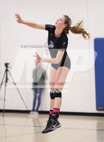 Thumbnail 3 in Selma vs. California City (CIF CS D5 Semifinal) photogallery.