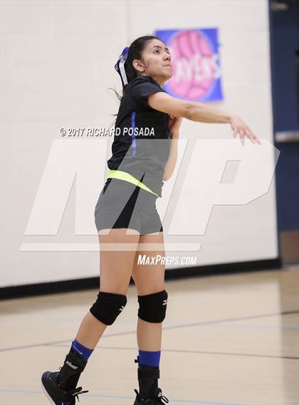 Thumbnail 2 in Selma vs. California City (CIF CS D5 Semifinal) photogallery.
