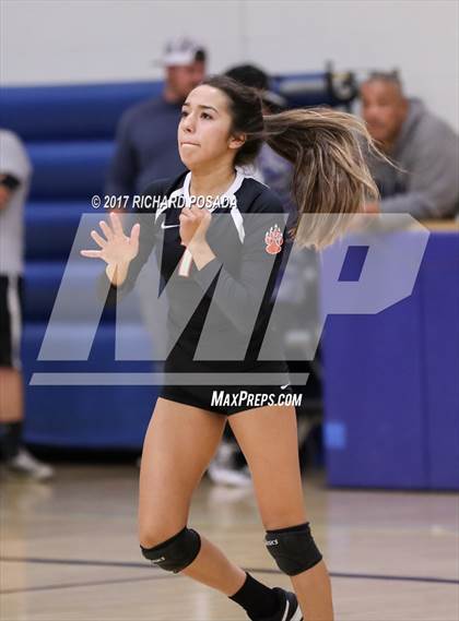 Thumbnail 3 in Selma vs. California City (CIF CS D5 Semifinal) photogallery.
