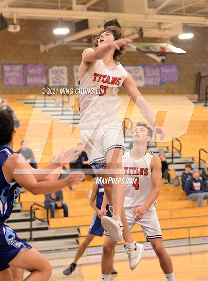 Thumbnail 2 in Tesoro vs. University (Mariko Memorial Classic) photogallery.