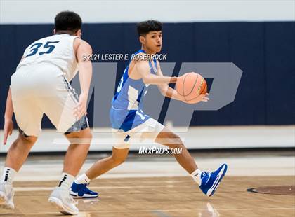 Thumbnail 2 in South San Antonio vs Hondo photogallery.