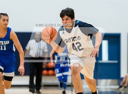Thumbnail 1 in South San Antonio vs Hondo photogallery.