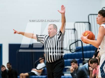 Thumbnail 2 in South San Antonio vs Hondo photogallery.