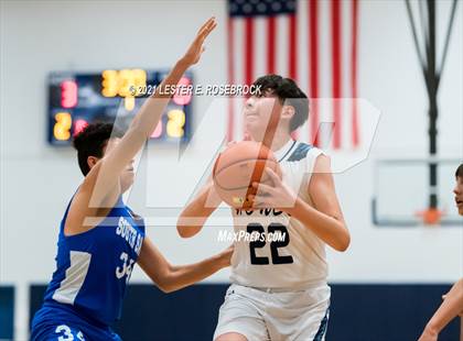 Thumbnail 2 in South San Antonio vs Hondo photogallery.