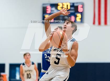Thumbnail 2 in South San Antonio vs Hondo photogallery.