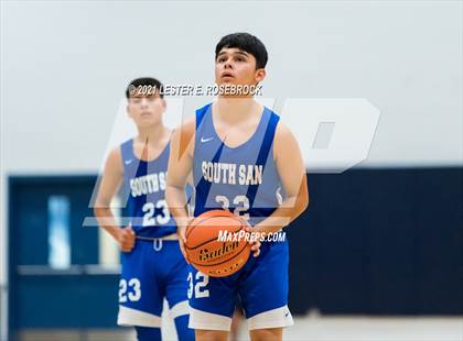 Thumbnail 2 in South San Antonio vs Hondo photogallery.