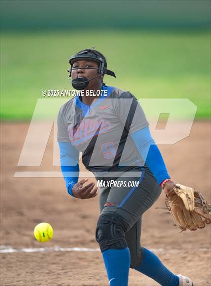 Thumbnail 1 in Los Alamitos @ Whittier Christian (CIF-SS D2 Round 2) photogallery.