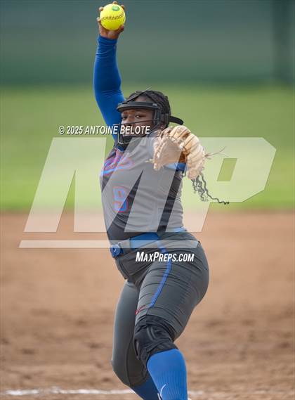 Thumbnail 1 in Los Alamitos @ Whittier Christian (CIF-SS D2 Round 2) photogallery.