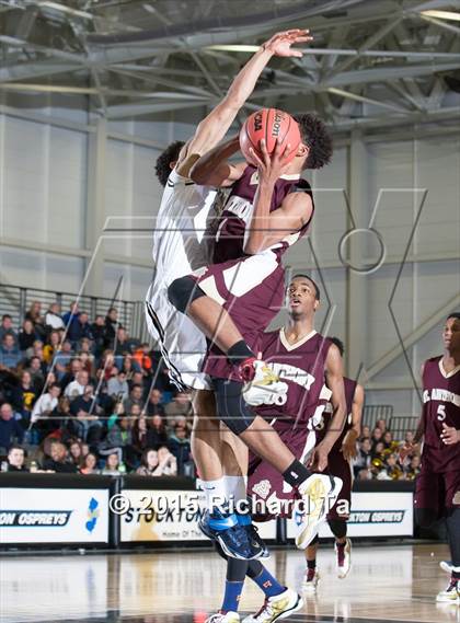 Thumbnail 2 in St. Anthony vs Holy Spirit (Play by Play Classic) photogallery.