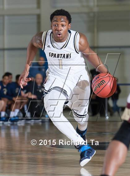 Thumbnail 1 in St. Anthony vs Holy Spirit (Play by Play Classic) photogallery.