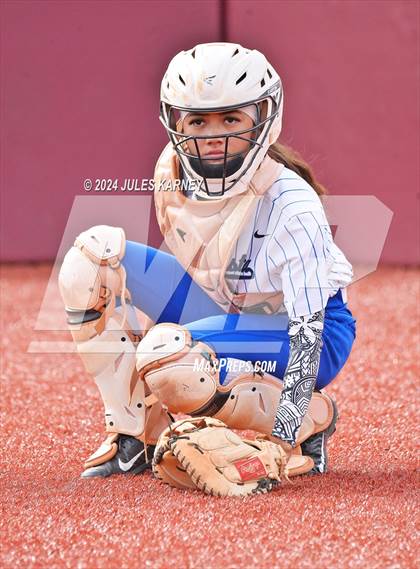 Thumbnail 3 in Basic vs Sierra Vista (NIAA 4A State Final Game 1) photogallery.