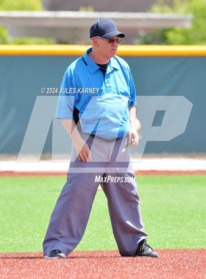 Thumbnail 3 in Basic vs Sierra Vista (NIAA 4A State Final Game 1) photogallery.
