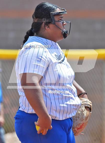 Thumbnail 3 in Basic vs Sierra Vista (NIAA 4A State Final Game 1) photogallery.