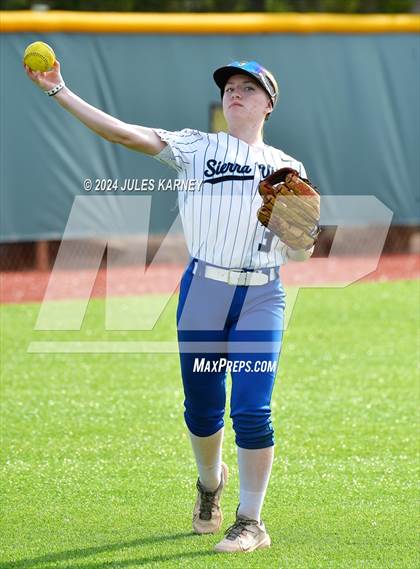 Thumbnail 3 in Basic vs Sierra Vista (NIAA 4A State Final Game 1) photogallery.