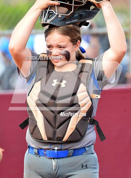 Thumbnail 3 in Basic vs Sierra Vista (NIAA 4A State Final Game 1) photogallery.