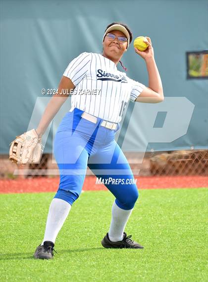 Thumbnail 2 in Basic vs Sierra Vista (NIAA 4A State Final Game 1) photogallery.