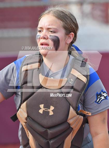 Thumbnail 3 in Basic vs Sierra Vista (NIAA 4A State Final Game 1) photogallery.