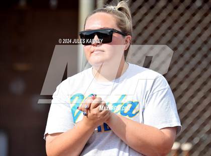 Thumbnail 3 in Basic vs Sierra Vista (NIAA 4A State Final Game 1) photogallery.