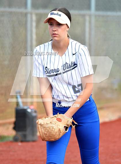 Thumbnail 1 in Basic vs Sierra Vista (NIAA 4A State Final Game 1) photogallery.