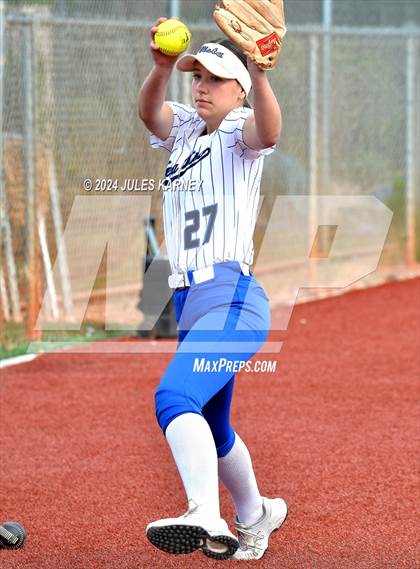 Thumbnail 3 in Basic vs Sierra Vista (NIAA 4A State Final Game 1) photogallery.