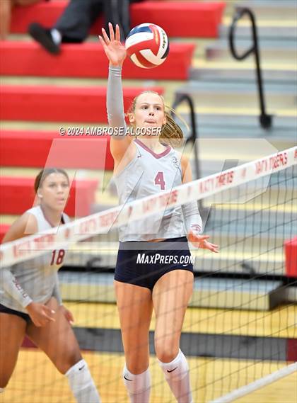 Thumbnail 1 in Tompkins vs. Foster (KISD/CFISD Tournament) photogallery.