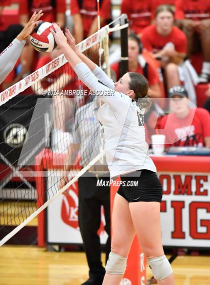 Thumbnail 3 in Tompkins vs. Foster (KISD/CFISD Tournament) photogallery.
