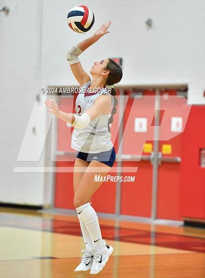 Thumbnail 3 in Tompkins vs. Foster (KISD/CFISD Tournament) photogallery.