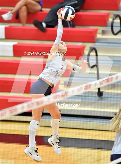 Thumbnail 2 in Tompkins vs. Foster (KISD/CFISD Tournament) photogallery.