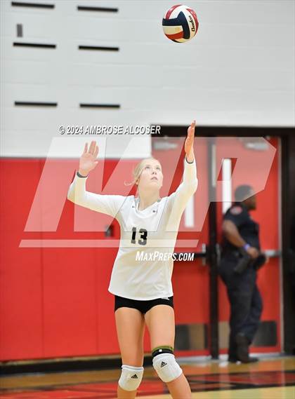 Thumbnail 1 in Tompkins vs. Foster (KISD/CFISD Tournament) photogallery.
