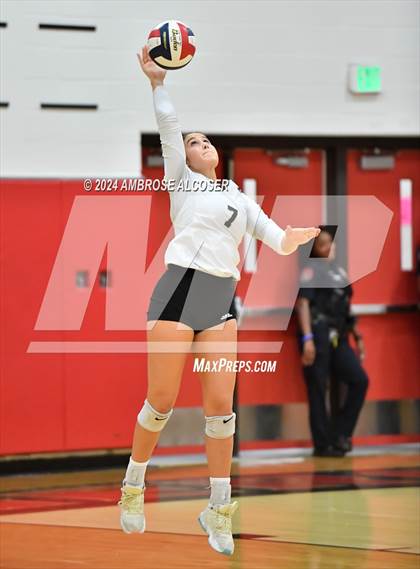 Thumbnail 2 in Tompkins vs. Foster (KISD/CFISD Tournament) photogallery.