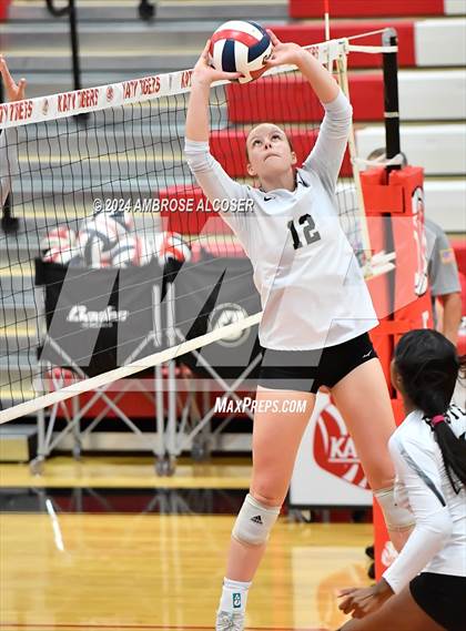 Thumbnail 1 in Tompkins vs. Foster (KISD/CFISD Tournament) photogallery.