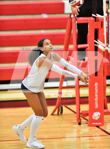 Thumbnail 2 in Tompkins vs. Foster (KISD/CFISD Tournament) photogallery.