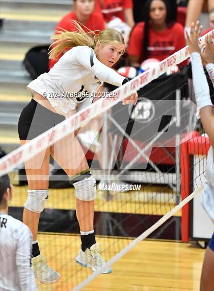 Thumbnail 3 in Tompkins vs. Foster (KISD/CFISD Tournament) photogallery.