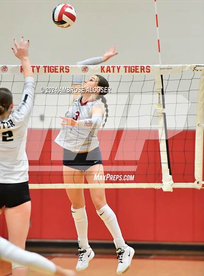 Thumbnail 1 in Tompkins vs. Foster (KISD/CFISD Tournament) photogallery.