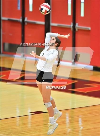 Thumbnail 2 in Tompkins vs. Foster (KISD/CFISD Tournament) photogallery.