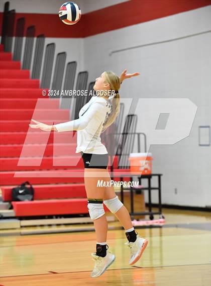 Thumbnail 3 in Tompkins vs. Foster (KISD/CFISD Tournament) photogallery.
