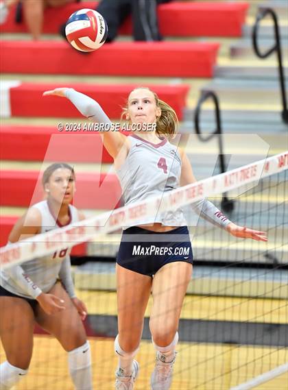Thumbnail 3 in Tompkins vs. Foster (KISD/CFISD Tournament) photogallery.