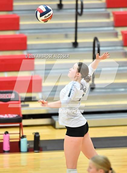 Thumbnail 1 in Tompkins vs. Foster (KISD/CFISD Tournament) photogallery.