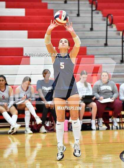 Thumbnail 2 in Tompkins vs. Foster (KISD/CFISD Tournament) photogallery.