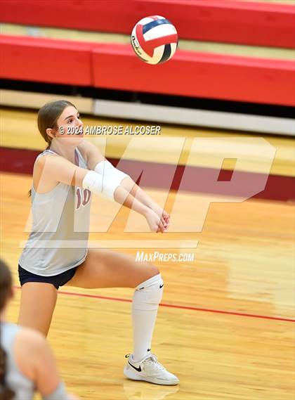 Thumbnail 2 in Tompkins vs. Foster (KISD/CFISD Tournament) photogallery.