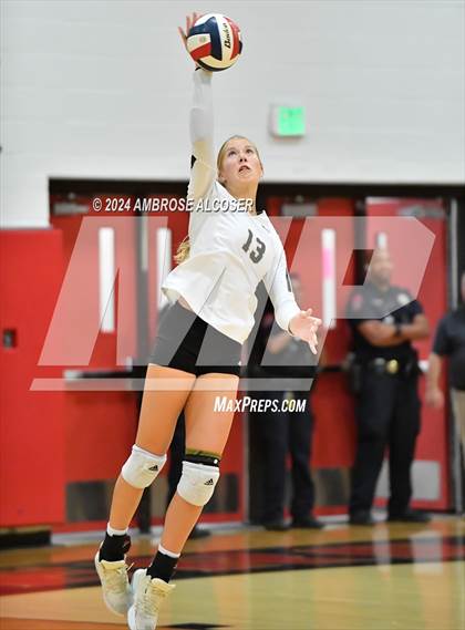 Thumbnail 2 in Tompkins vs. Foster (KISD/CFISD Tournament) photogallery.