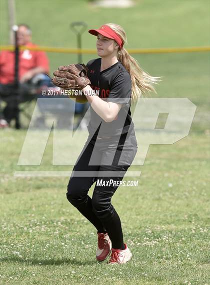 Thumbnail 3 in Mater Dei Catholic vs. Mission Viejo (Michelle Carew Classic) photogallery.