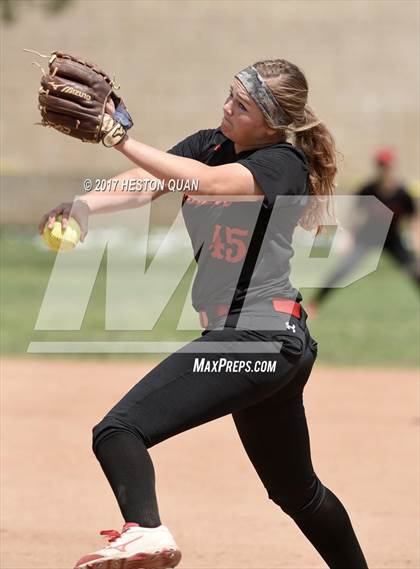 Thumbnail 3 in Mater Dei Catholic vs. Mission Viejo (Michelle Carew Classic) photogallery.