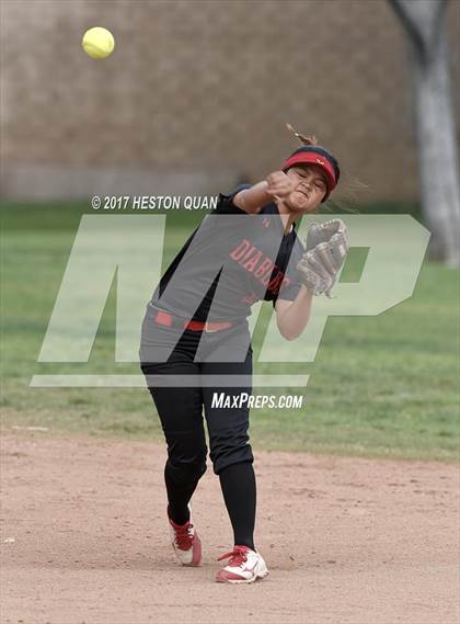 Thumbnail 3 in Mater Dei Catholic vs. Mission Viejo (Michelle Carew Classic) photogallery.