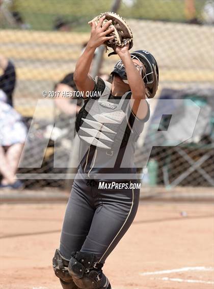 Thumbnail 3 in Mater Dei Catholic vs. Mission Viejo (Michelle Carew Classic) photogallery.