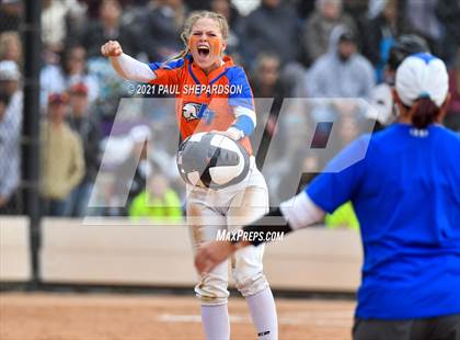 Thumbnail 2 in Horizon vs. Legend (CHSAA 5A State Semifinal Game) photogallery.